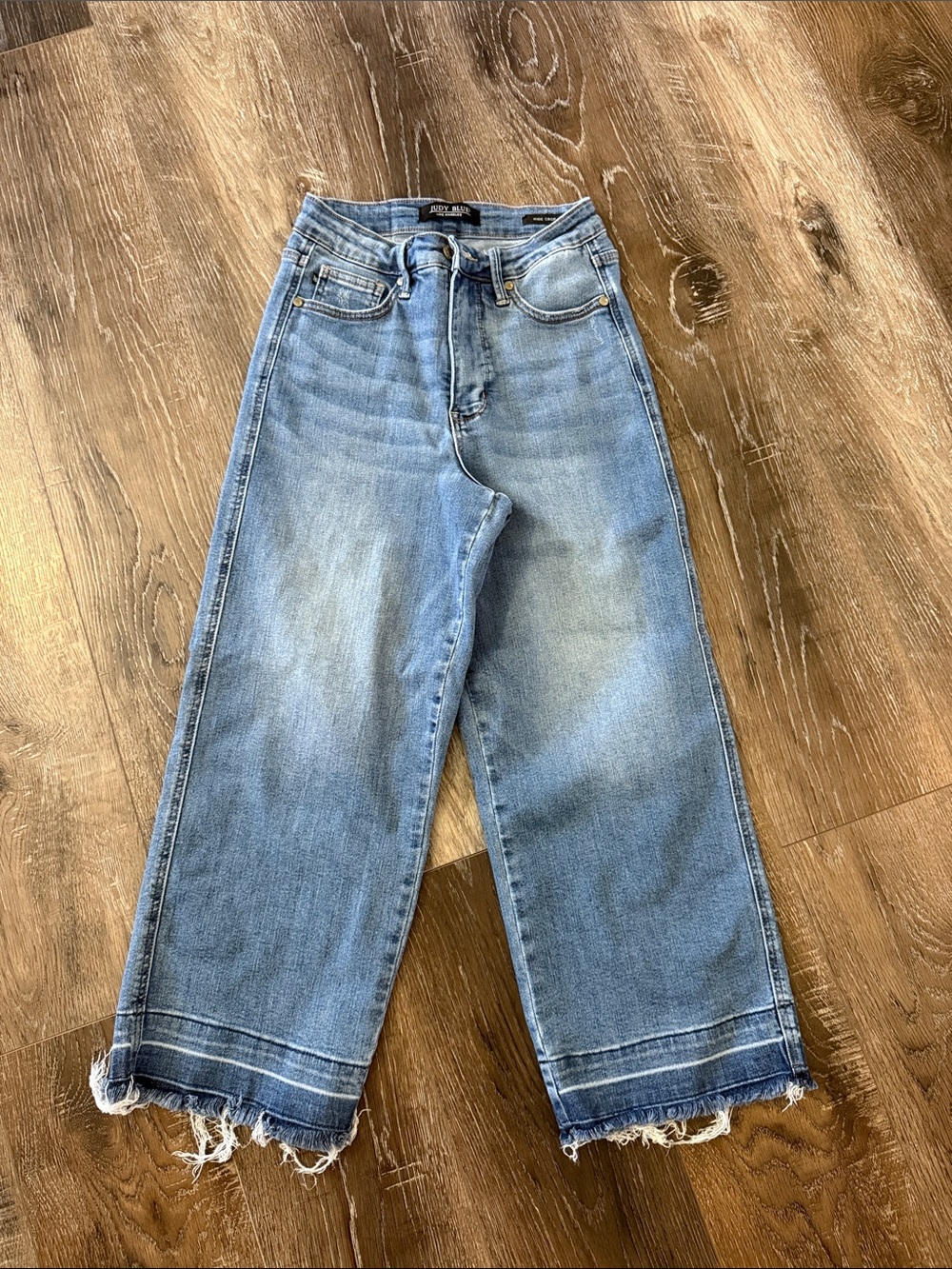 Judy Blue Light Blue Wide Leg Cropped Jeans - Frayed Hem